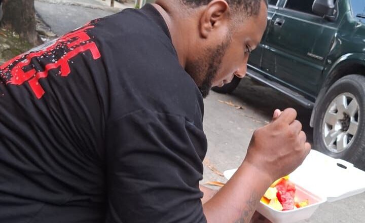 Joven mata vecino de tres disparos y emprende la huida