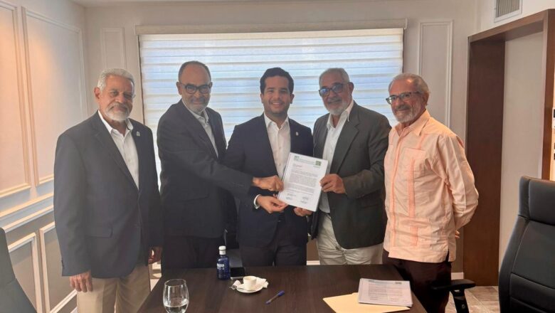 FP advierte riesgos de privatización en proyecto de Ley de Agua; Subgabinete Agroalimentario entrega posición a Omar Fernández