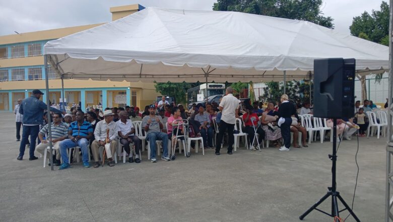 Propeep acerca servicios del Estado a comunidades vulnerables de Sabana Sur; SDN