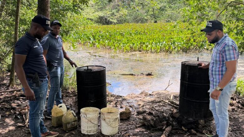 Dintel y Dicrim desmantelan laboratorio clandestino de bebidas alcohólicas adulteradas en Monte Plata
