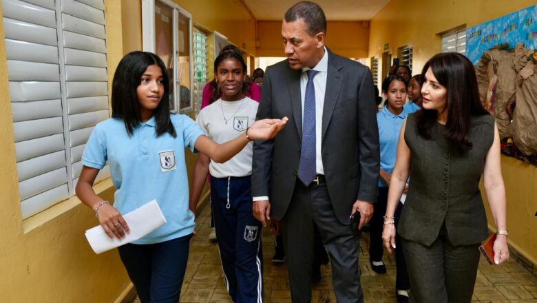 Indotel conecta a centro educativo Hogar Escuela Rosa Duarte con internet gratuito a través de Dominicana Conectada