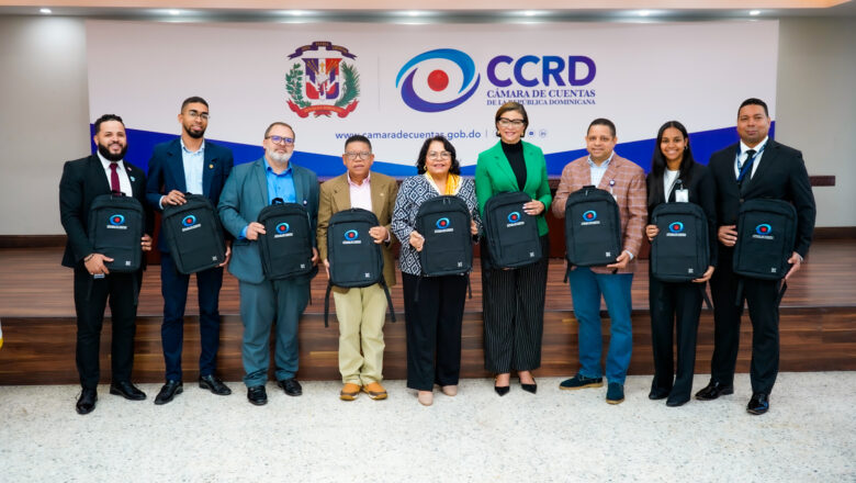 Cámara de Cuentas destaca la excelencia de sus auditores y refuerza su labor con entrega de nueva herramienta de trabajo