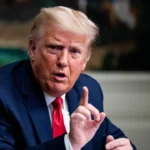 Presidente Donald Trump amenaza con una mayor fuerza militar contra Irán si no hay acuerdo y tras un cruce de fuego en Ormuz