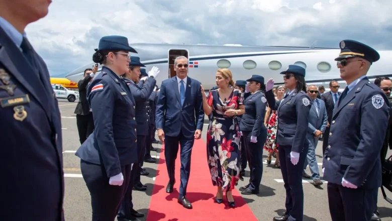 Primer Mandatario de República Dominicana, Luis Abinader llega a Costa Rica para participar en actos de transmisión de mando presidencial de Laura Fernández Delgado