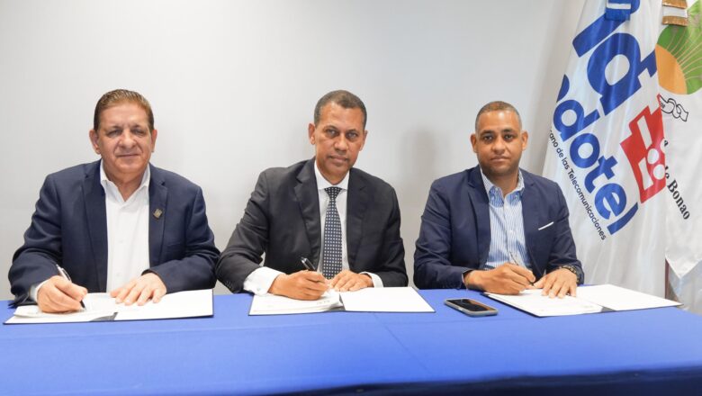 Indotel firma acuerdos para medir indicadores de ciudades inteligentes en San Pedro de Macorís y Bonao