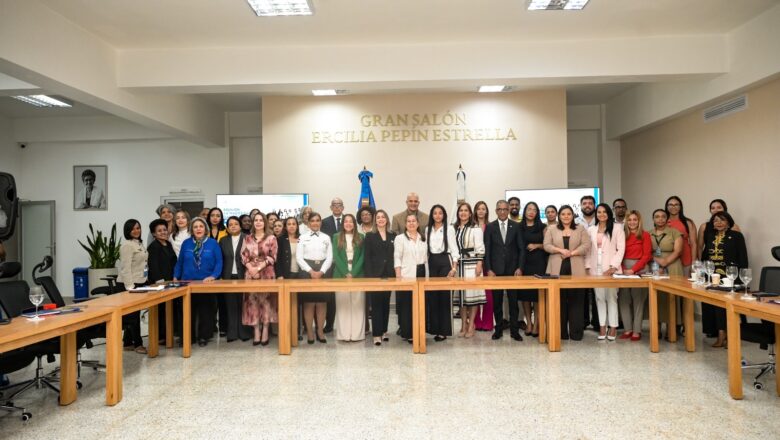 Gabinete de Mujeres, Adolescentes y Niñas aprueba Plan para combatir la violencia de género en el país