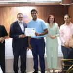 Desarrollo de la Comunidad reconoce estudiantes ganadores en concurso de cuentos y guion de cine
