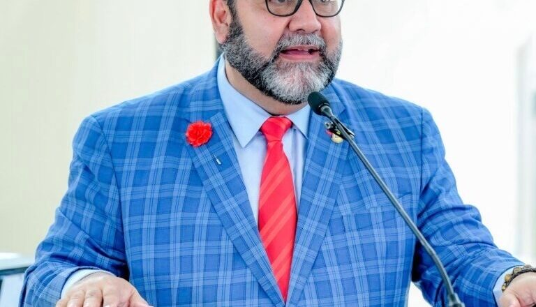 Rogelio Genao invita a locales y turistas a celebrar la nueva edición del Festival de Las Flores en Jarabacoa