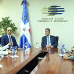 Leonel Fernández recibió este miércoles a la presidenta del Parlamento Centroamericano, Carla Gutiérrez
