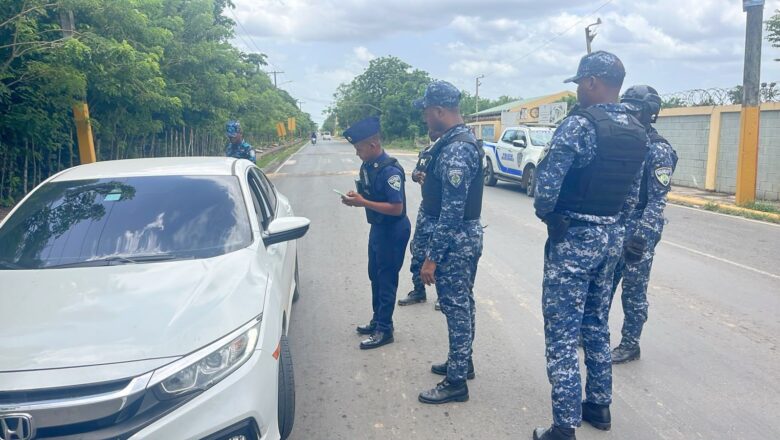 En últimas 24 horas- Policía captura tres prófugos de la justicia, decomisa mil porciones de drogas y detiene varios por distintos hechos en Santo Domingo Norte.