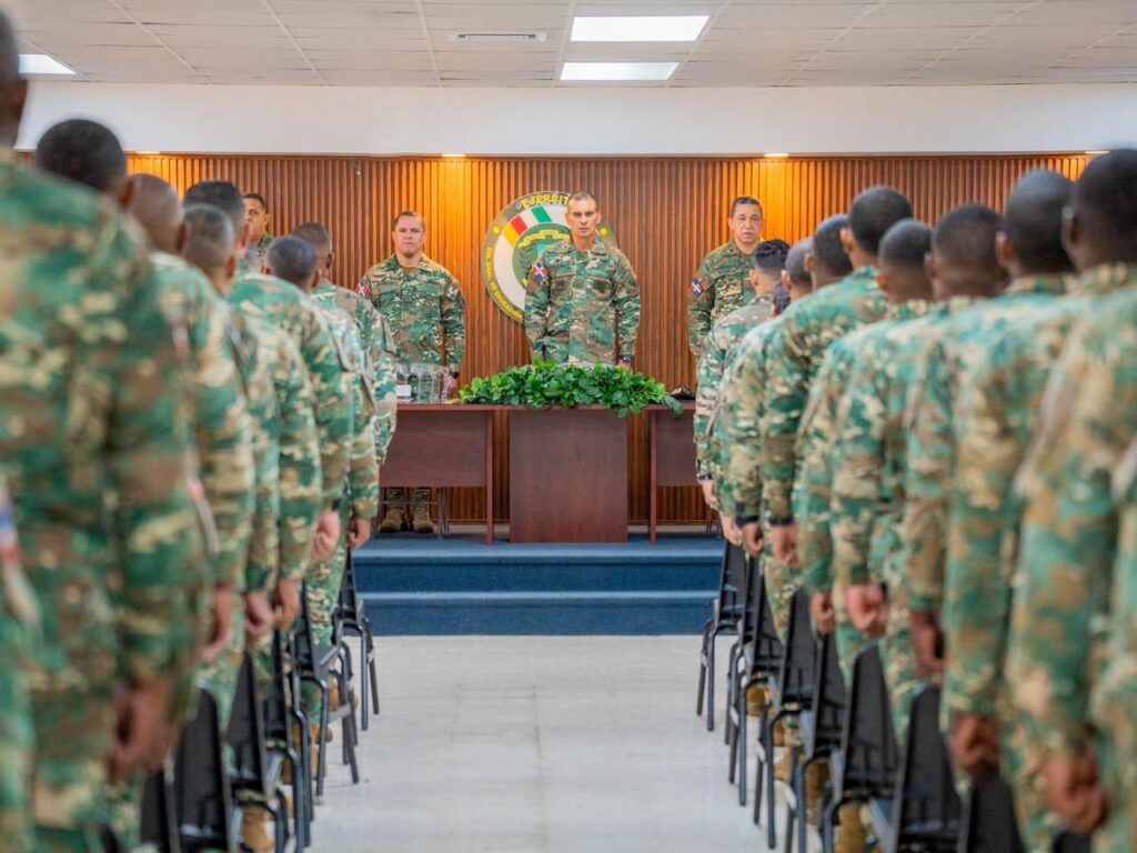 EJÉRCITO DOMINICANO GRADÚA A 260 ESTUDIANTES EN EL PRIMER SEMESTRE ACADÉMICO 2026