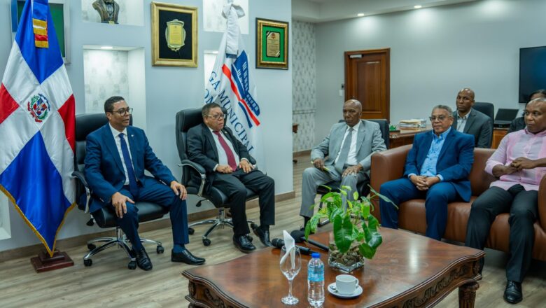 Liga Municipal Dominicana y Cámara de Cuentas coordinan estrategia de fortalecimiento del control y rendición de cuentas municipal