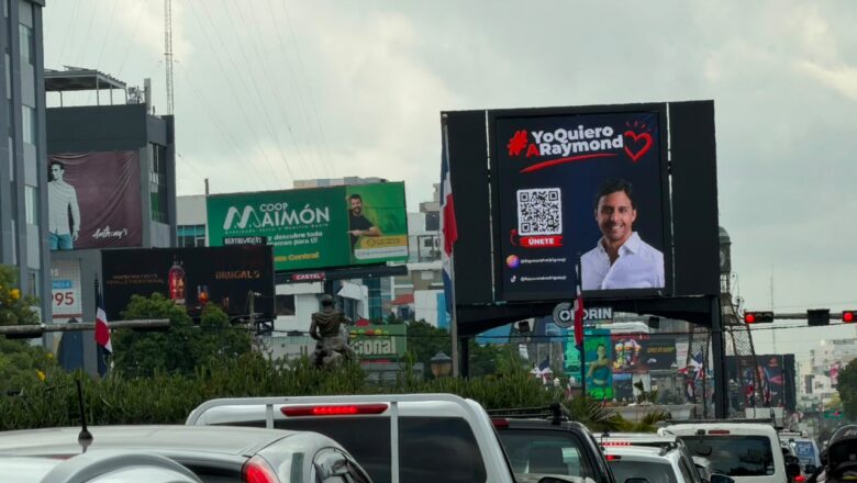 ¿TÚ TAMBIÉN LA VISTE? Las vallas de Raymond Rodríguez generan conversación en Santo Domingo