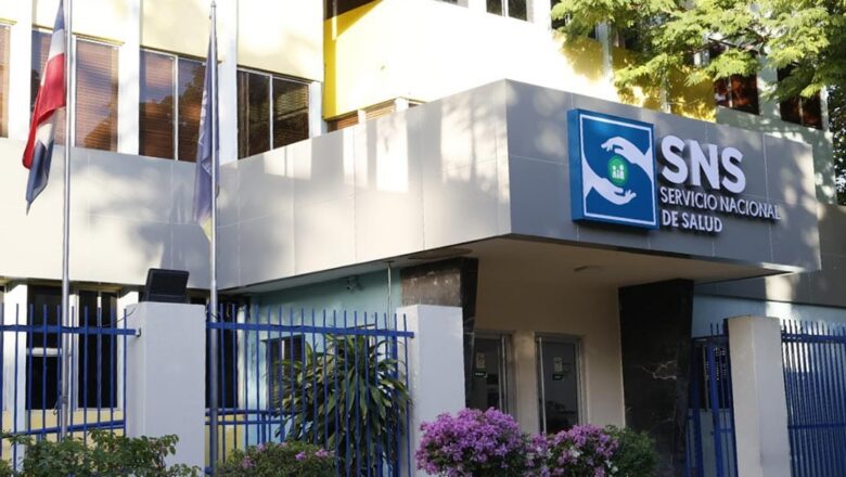 SNS: hospitales operan con tres turnos de cuatro horas, no con tanda extendida