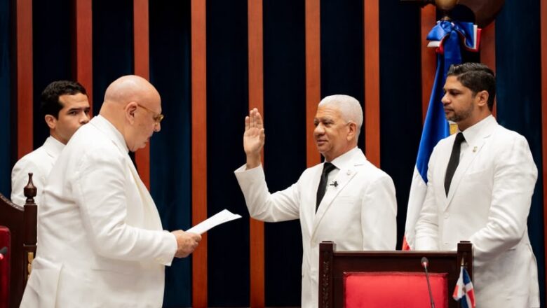 Senado de la República juramenta Bufete Directivo para el período legislativo 2026-2027