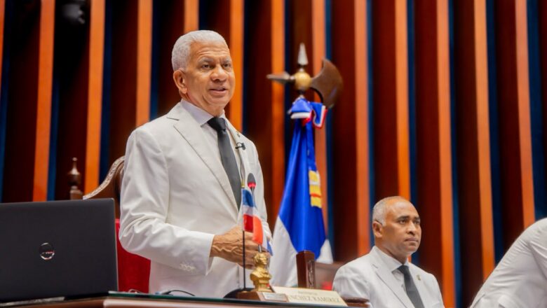 Presidente del Senado reitera compromiso con agenda legislativa priorizada
