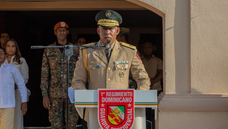 El Ejército de República Dominicana formaliza el relevo de mando en el 1er. Regimiento Dominicano Guardia Presidencial.