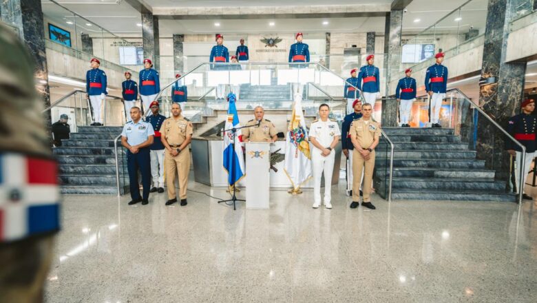 Ministro de Defensa despide equipo dominicano que representará al país en Fuerza Comando Paraguay 2026