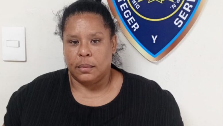 Policía detiene en flagrante a mujer que intentó realizar transferencia bancaria por medio millón de pesos con cédula falsa