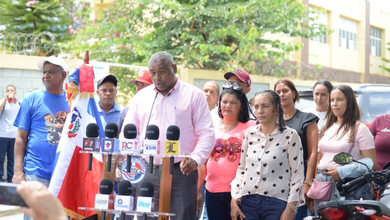 La distancia mata la inocuidad”: padres de Rancho Arriba reclaman suplidores locales para el almuerzo escolar