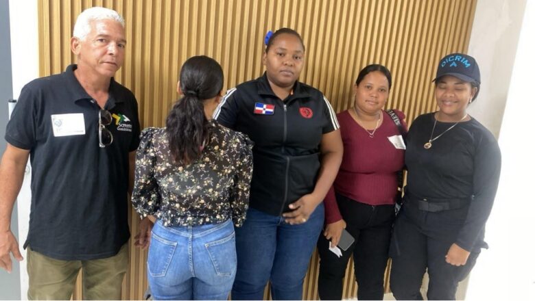 Policía Nacional localiza sana y salva a adolescente de 14 años reportada como desaparecida en Santo Domingo Oeste