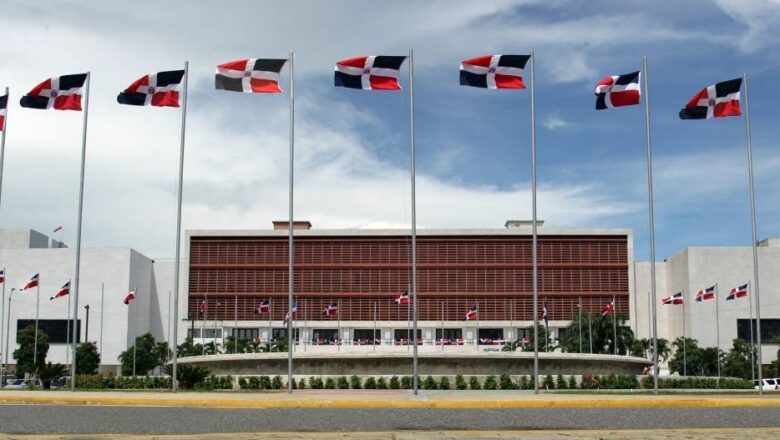 BLOQUE DE DIPUTADOS DE LA FUERZA DEL PUEBLO CONDENA ALZAS EN COMBUSTIBLES Y FRACASO DE MEDIDAS ANTICRISIS