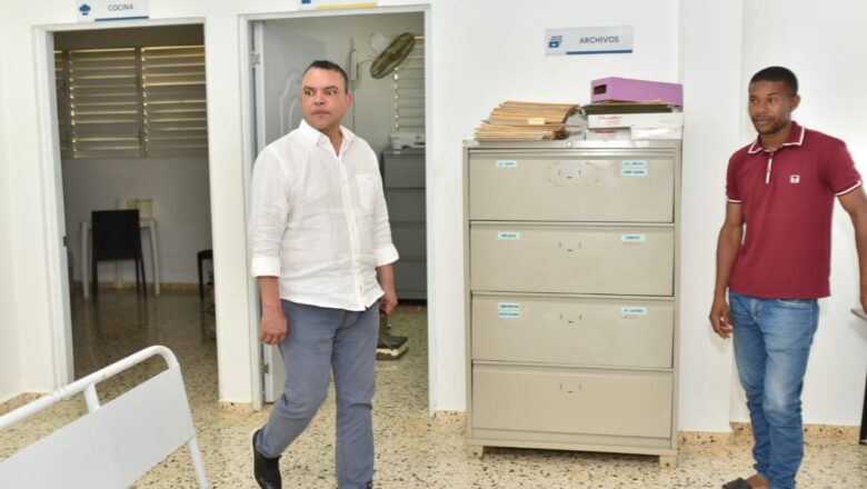 Director del SNS realiza recorrido de supervisión por varios hospitales y centros de la Red Pública