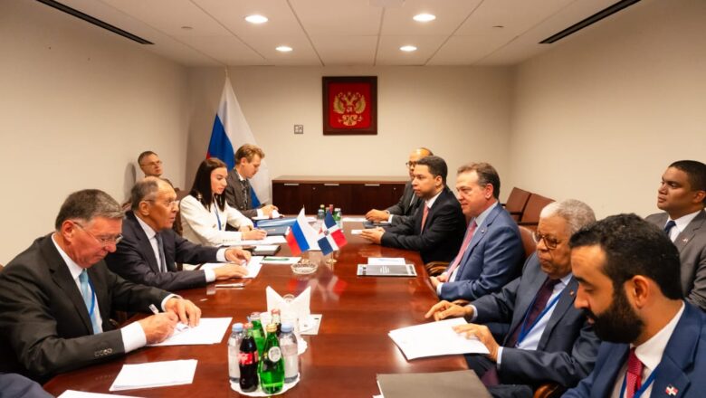 Canciller Bisonó fortalece diálogo de alto nivel con Rusia durante encuentro con Serguéi Lavrov