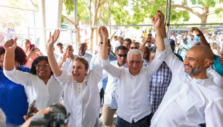 RUMBO AL 2028: CAROLINA MEJIA JURAMENTA EQUIPOS EN BAHORUCO Y LLAMA A  TRABAJAR EN PROXIMAS ELECCIONES