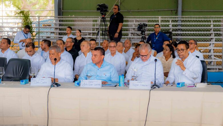Titular SNS presenta logros de salud en San José de Ocoa durante Consejo de Ministros*