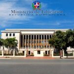 Ministerio de Educación suspende docencia este martes en centros educativos de zonas vulnerables en provincias bajo alerta amarilla