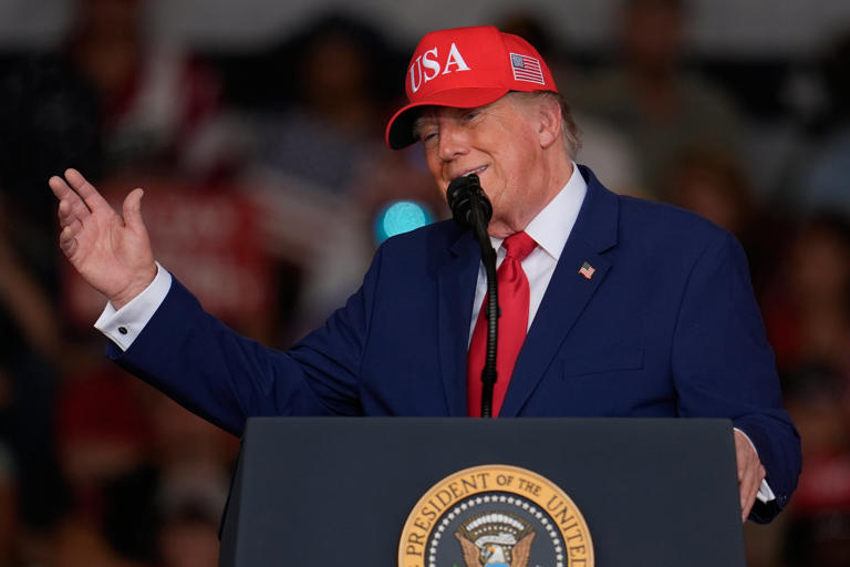 Presidente de Estados Unidos, Donald Trump suspende temporalmente sanciones contra Rusia por interés nacional
