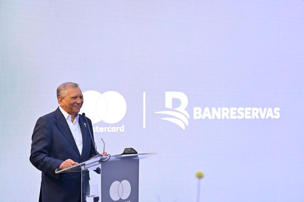 Banreservas lanza junto a Mastercard nueva tarjeta comercial para el sector empresarial