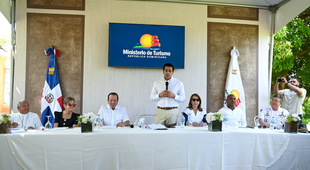 David Collado deja iniciadas obras en Maimón, Puerto Plata, por más de 168 millones de pesos .