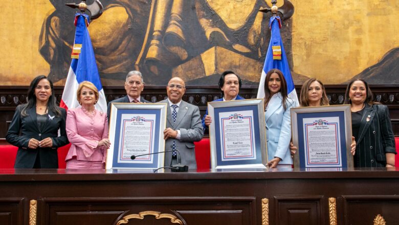 Cámara de Diputados reconoce a Niní Cáfaro, Leonel Lirio y Janina Rosado, por sus destacadas trayectorias en el país