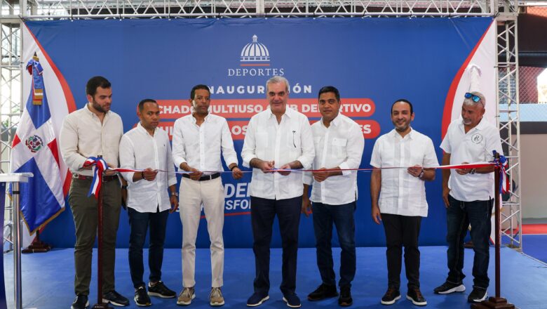 Presidente Abinader inaugura techados del polideportivo del Club Los Restauradores y del Instituto Tecnológico Fabio Amable Mota en Los Mina Sur