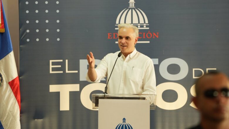 Estudiantes y comunitarios valoran mejoras en Politécnico San Vicente de Paúl entregado por el Gobierno