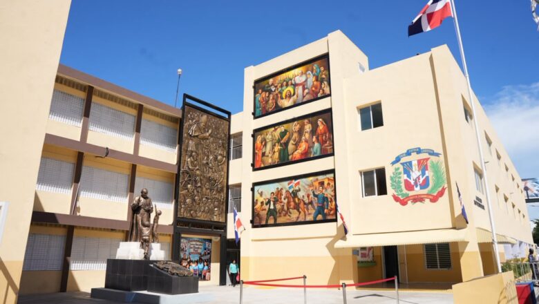 Gobierno entrega ampliación y remozamiento del Politécnico San Vicente de Paúl en Los Mina