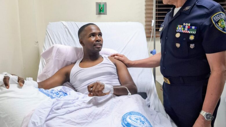 Director general de la Policía visita agente herido en cumplimiento de su deber en Barahona