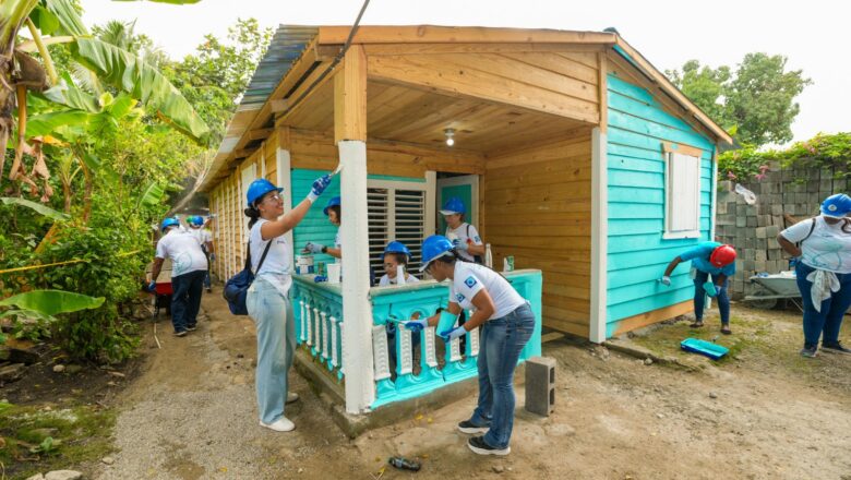 Voluntariado Popular mejora viviendas en comunidad de Yaguate junto a Hábitat Dominicana