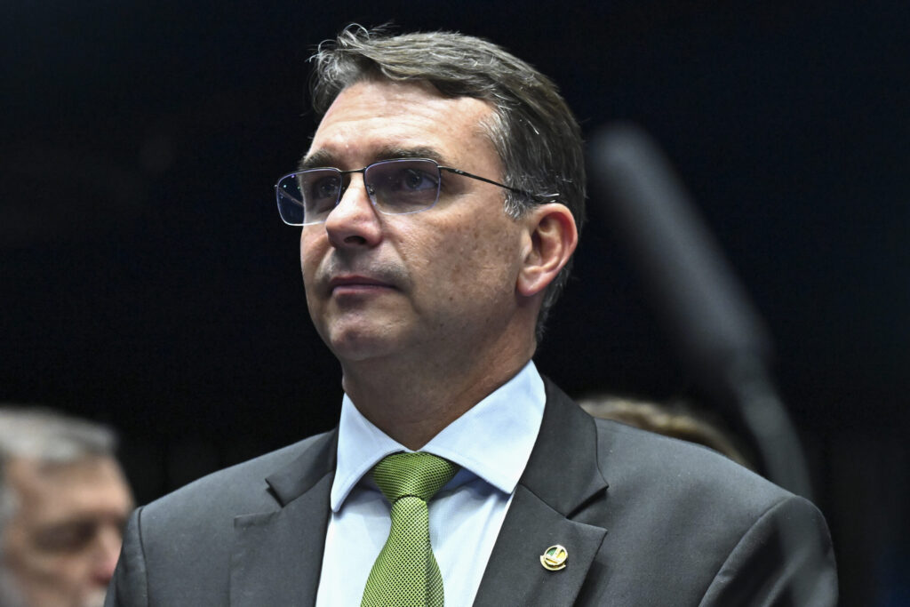 Lula roza el empate técnico con Bolsonaro en la primera encuesta tras la primera vuelta